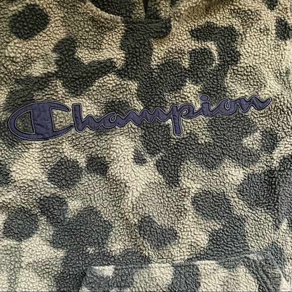 Athletic Champion Camo Jacket - Autumn Winter Jacket - Warm and Cozy Siz… - Picture 9 of 12